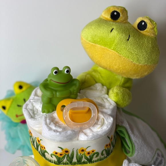 Frog Diaper Cake, Neutral Diaper Cake - Picture 3 of 6